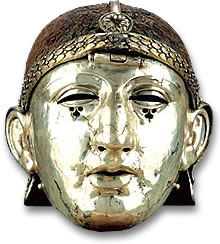 Römischer silberner Helm und Gesichtsmaske