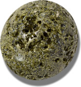 Grüner Epidot Cabochon