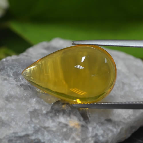Feueropal Cabochon Edelstein