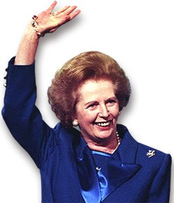 Margaret Thatcher in ihren Perlen