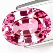 3,77 ct VVS-VS Spinell aus Tansania