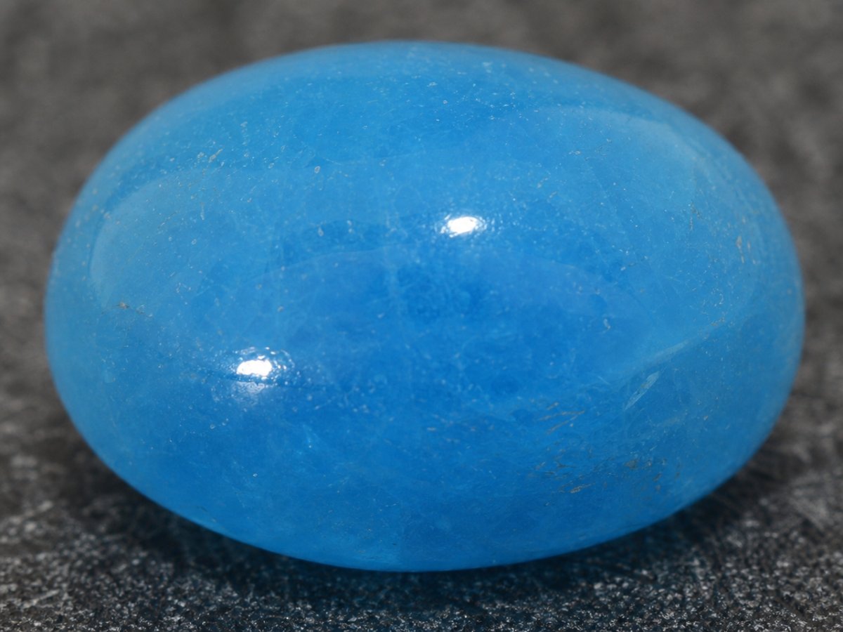 Nahaufnahme von natürlichen Hemimorphit-Edelsteinen