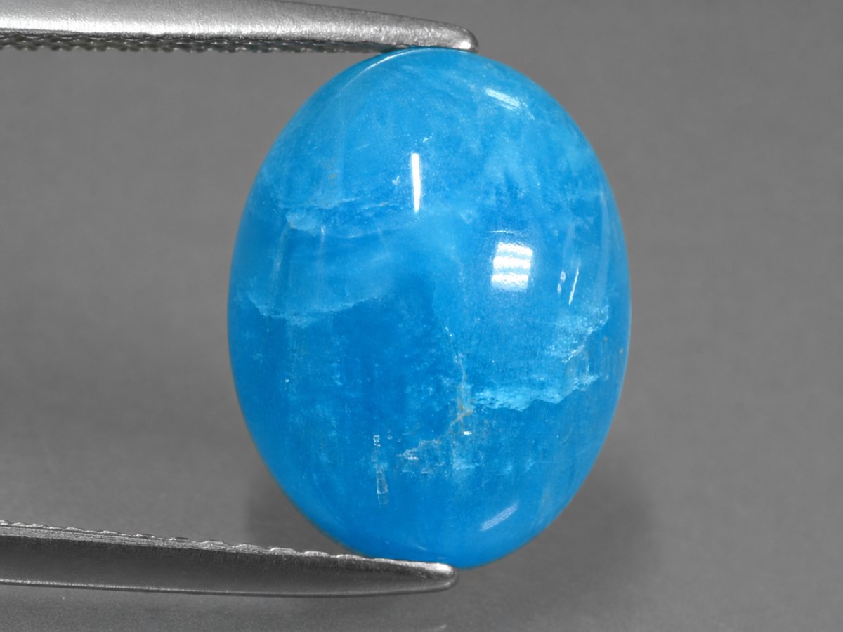 Nahaufnahme von natürlichen Hemimorphit-Edelsteinen