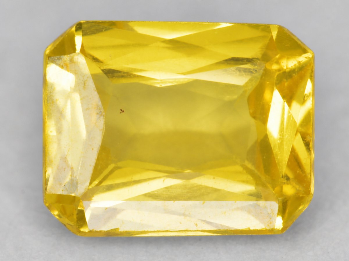 Nahaufnahme von natürlichen Edelsteinen