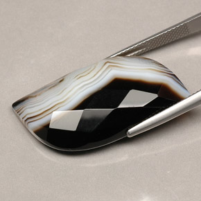 9,17 ctw natürlicher Mehrfarbig Achat, Ausgefallene Form, Lichtundurchlässig