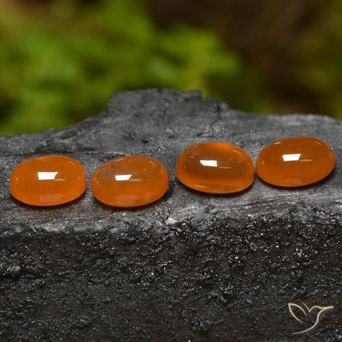 2.70ctw Natürlicher Mittelorange Achat, Oval, Lichtdurchlässig