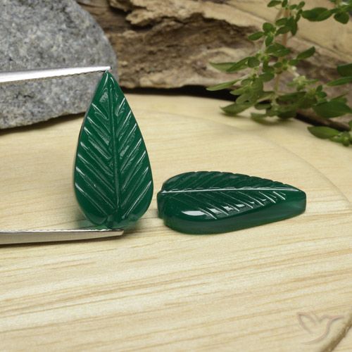 10.48 ct natürliche Mittleres Dunkelgrün Achat-Edelsteine, Fantasie, Lichtdurchlässig