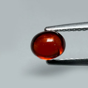 1,06 ctw natürlicher roter Almandin-Granat, Oval Schliff, Lichtdurchlässig