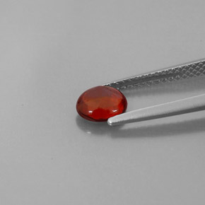 0,90 ctw natürlicher roter Almandin-Granat, Transparent, Transparent / Lichtdurchlässig