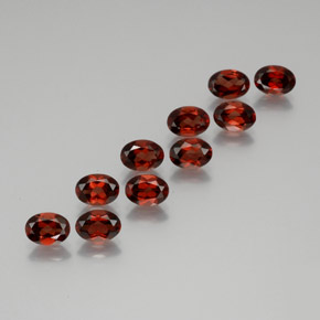 9,47 ct natürliche roter Almandin-Granat-Edelsteine, Oval Schliff, VS