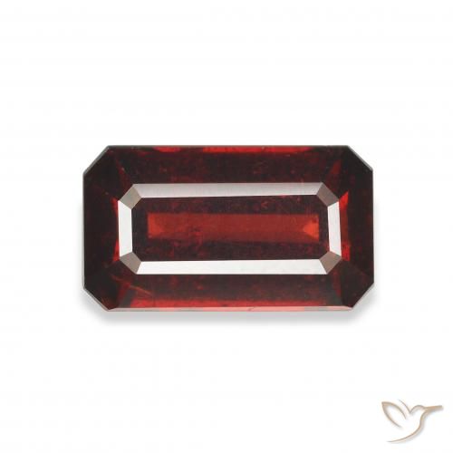 4.20ct Natürlicher Tiefes Blutrot Almandin-Granat, Smaragdschliff, VS