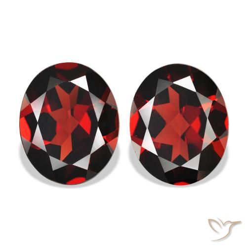 7.82ctw Natürlicher dunkelrot Almandin-Granat, Oval, VVS-VS