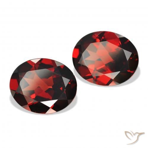 7.82 ct natürliche dunkelrot Almandin-Granat-Edelsteine, Oval, VVS-VS