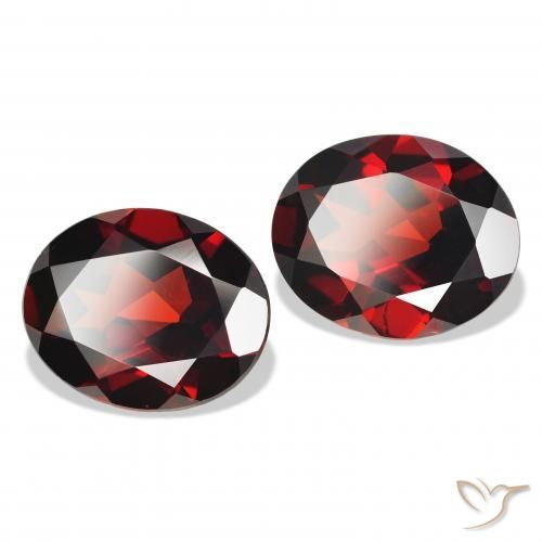 7.87 ct natürliche dunkelrot Almandin-Granat-Edelsteine, Oval, VS