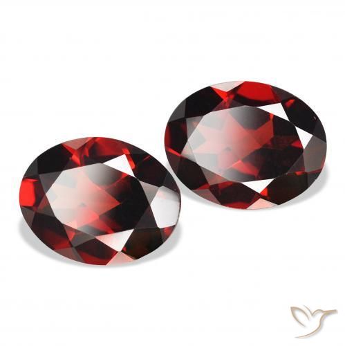 3.88 ct natürliche dunkelrot Almandin-Granat-Edelsteine, Oval, VS