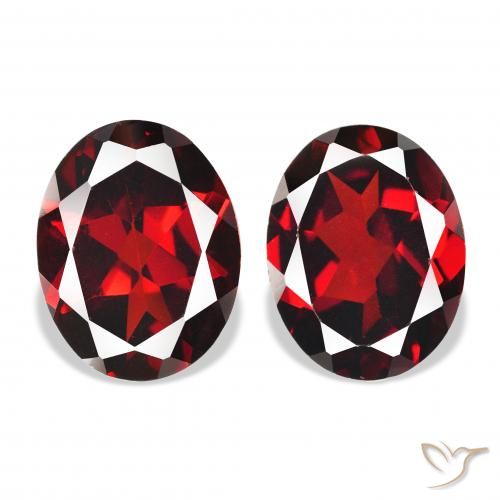 4.36 ct natürliche Tiefes Blutrot Almandin-Granat-Edelsteine, Oval, VVS-VS