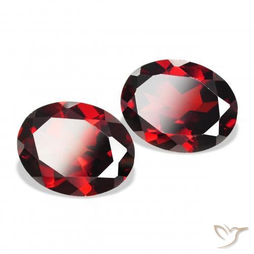 4.36 ct natürliche Tiefes Blutrot Almandin-Granat-Edelsteine, Oval, VVS-VS