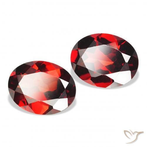 3.99 ct natürliche dunkelrot Almandin-Granat-Edelsteine, Oval, VVS-VS