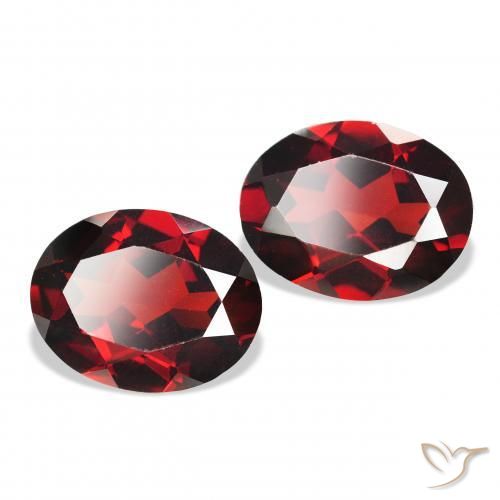 4.19 ct natürliche dunkelrot Almandin-Granat-Edelsteine, Oval, VVS-VS