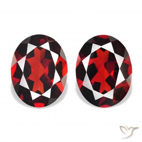 4.16ctw Natürlicher dunkelrot Almandin-Granat, Oval, VVS-VS