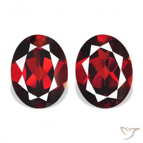 4.41ctw Tiefes Blutrot Almandin-Granat, Oval, VVS-VS