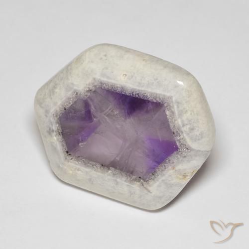 33,06 ctw natürlicher mehrfarbiger Amethystgeodenscheibe, Fantasieschliff, Transparent