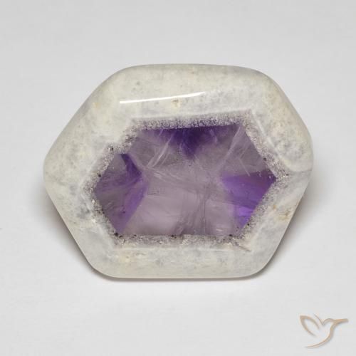 33,06 ctw natürlicher mehrfarbiger Amethystgeodenscheibe, Fantasieschliff, Transparent