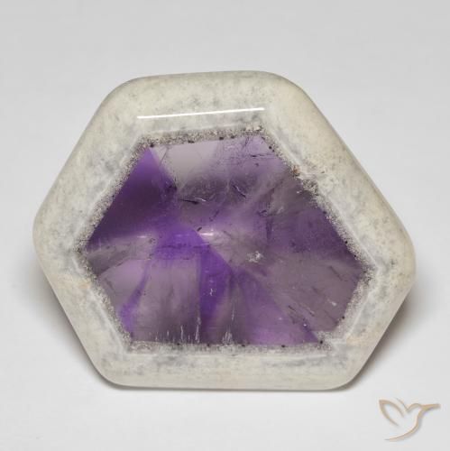 66,39 ctw natürlicher mehrfarbiger Amethystgeodenscheibe, Fantasieschliff, Transparent