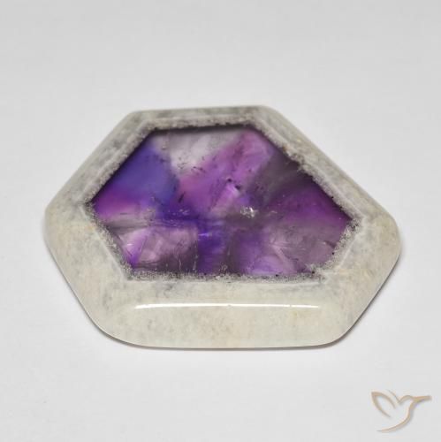 66,39 ctw natürlicher mehrfarbiger Amethystgeodenscheibe, Fantasieschliff, Transparent