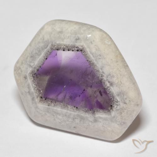 29,35 ctw natürlicher mehrfarbiger Amethystgeodenscheibe, Fantasieschliff, Transparent