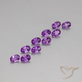 4.09ctw Natürlicher Mittelviolettes Violett Amethyst, Oval, VVS-VS