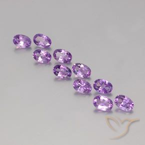 4.05ctw Natürlicher Mittelviolettes Violett Amethyst, Oval, VVS-VS