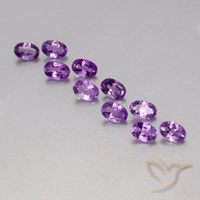 3.85ctw Natürlicher Lilaisch-violett Amethyst, Oval, VVS-VS