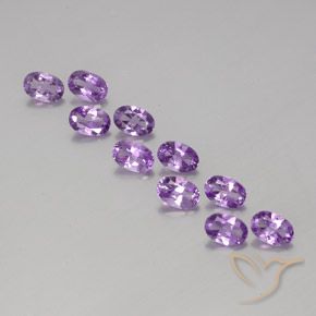 3.95ctw Natürlicher Mittelrosa Violett Amethyst, Oval, VVS-VS