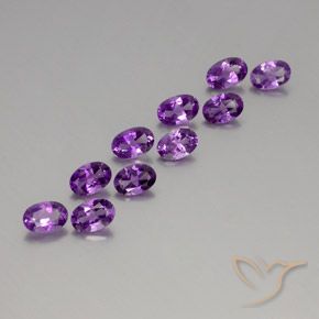 3.92 ct natürliche Mitteldunkles Violettviolett Amethyst-Edelsteine, Oval, VVS-VS