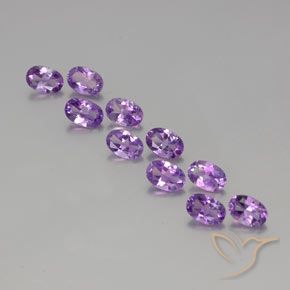 3.91ctw Natürlicher Mittelviolettes Violett Amethyst, Oval, VVS-VS