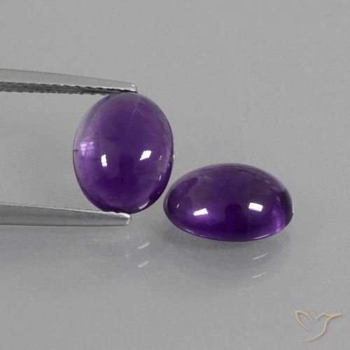 4.29ctw Natürlicher Mittelviolett Amethyst, Oval, Transparent