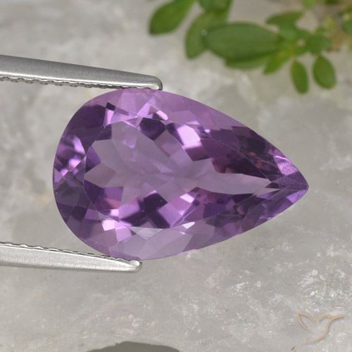 4.56ct Natürlicher Mittelviolett Amethyst, Birnenform, VVS