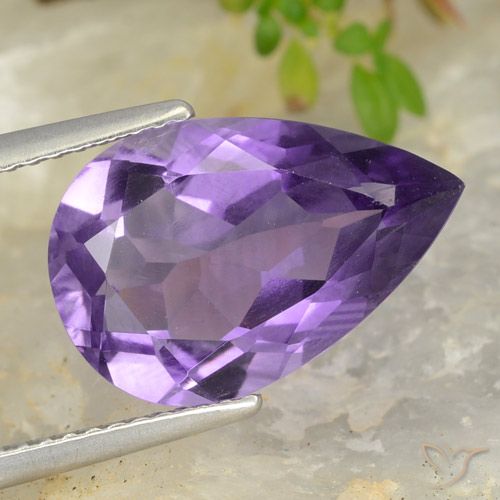 4.66ct Natürlicher Mittelviolett Amethyst, Birnenform, VS
