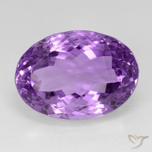 29.67ct Natürlicher tiefrosa-violett Amethyst, Oval, IF
