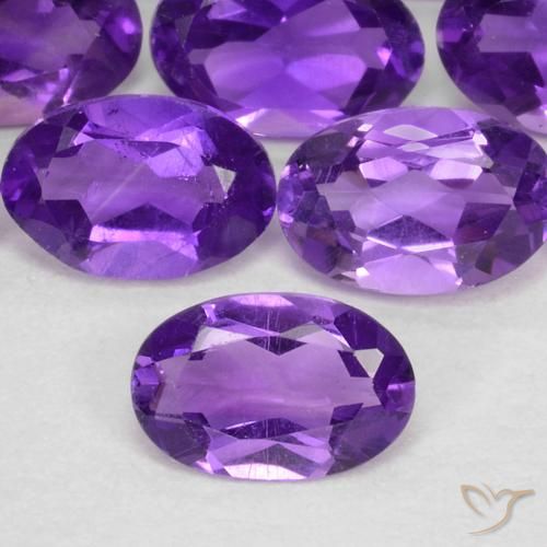 0.40ct Natürlicher Lebhaftes Violett Amethyst, Oval, VS