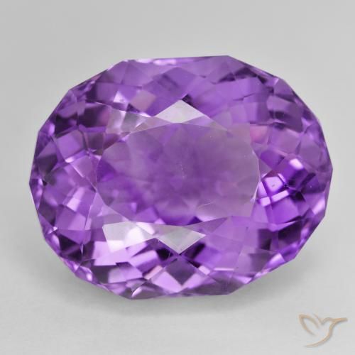 30.90ct Natürlicher Intensives Violett Amethyst, Oval, VVS