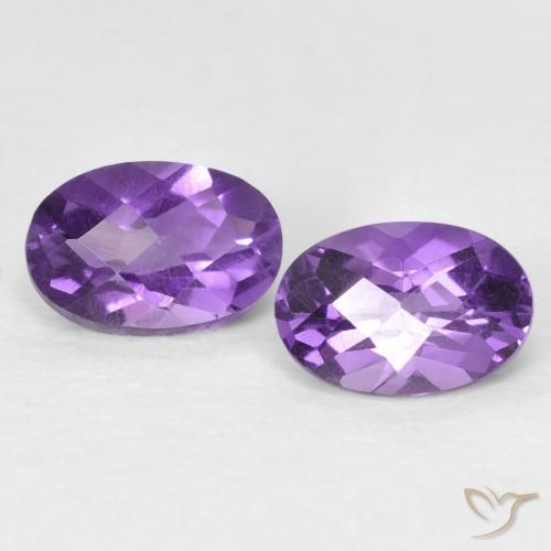 0.92ctw Natürlicher Mittelviolett Amethyst, Oval, VVS