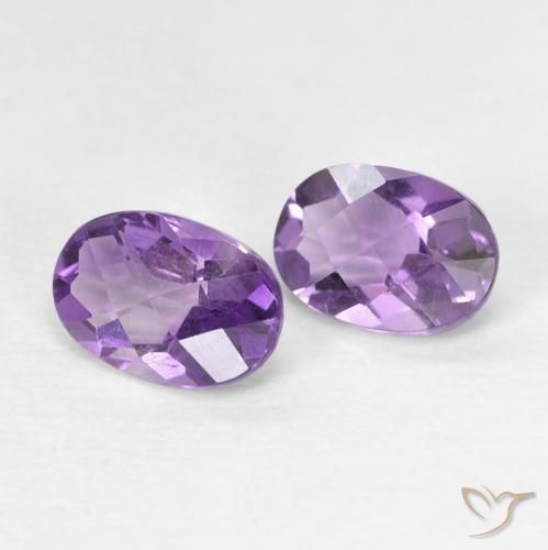 0.88 ct natürliche Mittelviolettes Violett Amethyst-Edelsteine, Oval, VVS-VS