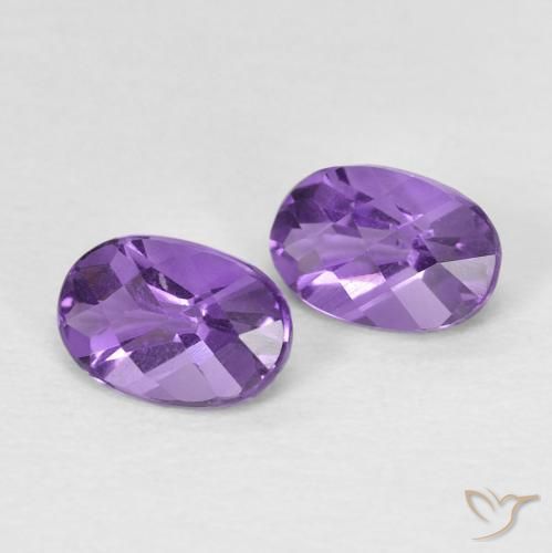0.92ctw Natürlicher Lebhaftes Violett Amethyst, Oval, VS