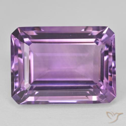 22.46ct Natürlicher Medium Light Purplish-Violet Amethyst, Smaragdschliff, VVS