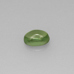 0,63 ctw natürlicher grüner Apatit, Oval Schliff, Transparent