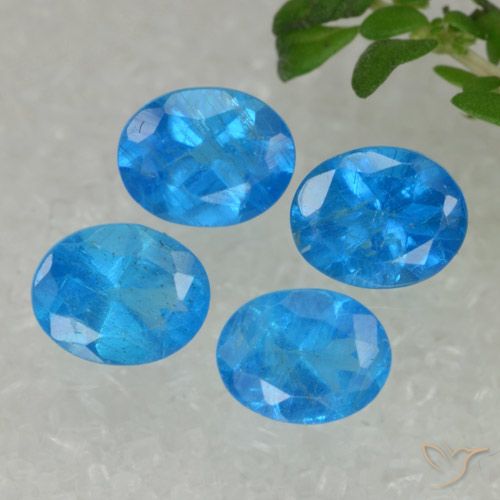 1.57ctw Natürlicher Intensives Blau Apatit, Oval, VS-SI