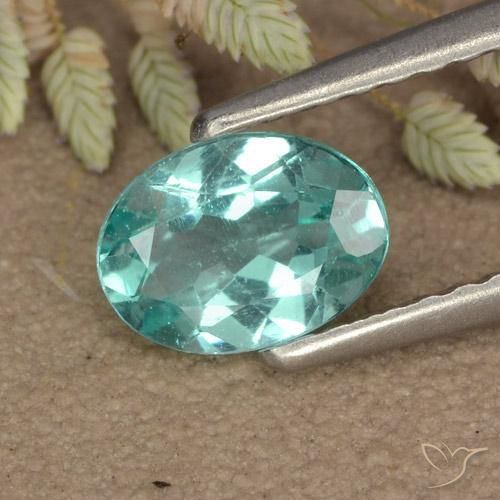 0.70ct Natürlicher Mittleres bläuliches Grün Apatit, Oval, VS
