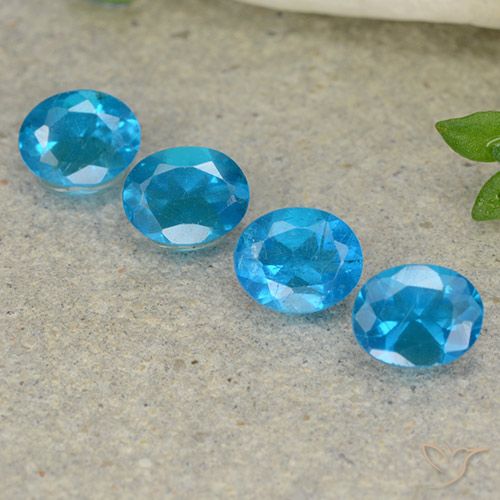 1.60ctw Natürlicher Tiefes Azur Apatit, Oval, VS